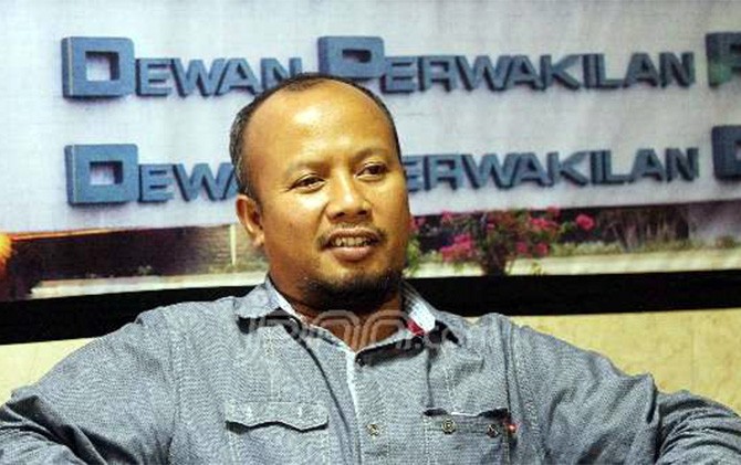 YLKI Usul Pajak Kendaraan Dihapus dan Penerbitan SIM di Kemenhub
