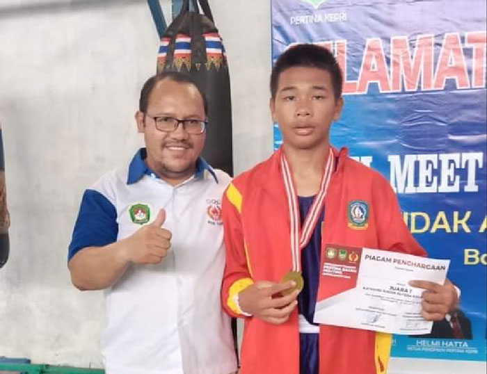Petinju Batam Raih Empat Emas, Satu Perak, dan Lima Perunggu pada Ajang Duel Meet Batam Fighting Boxing