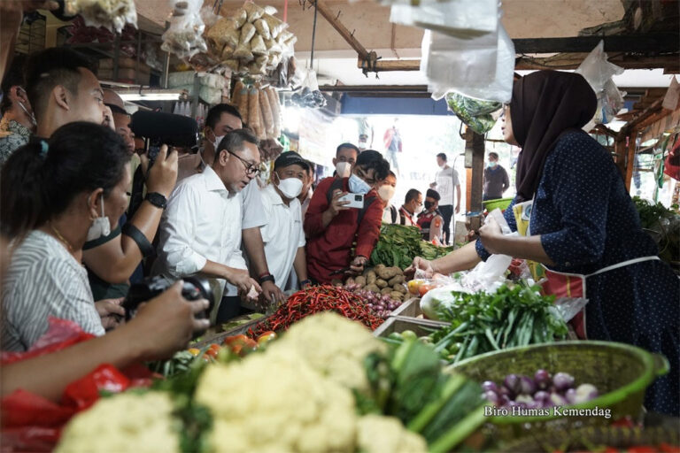 Mendag Sebut Tak Ada Lagi Antrean Warga Membeli Migor di Jakarta