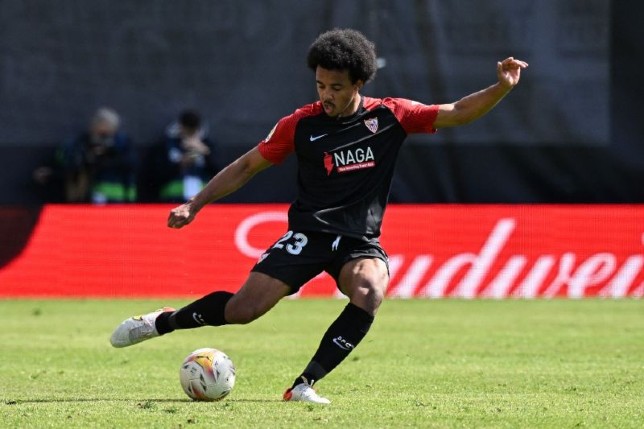 Sekali Lagi, Barcelona Serobot Chelsea Dapatkan Jules Kounde