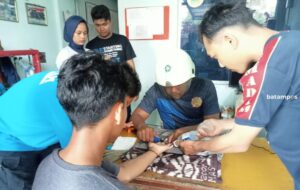 Pelajar Datangi Damkar Tanjunguban, Alasannya…