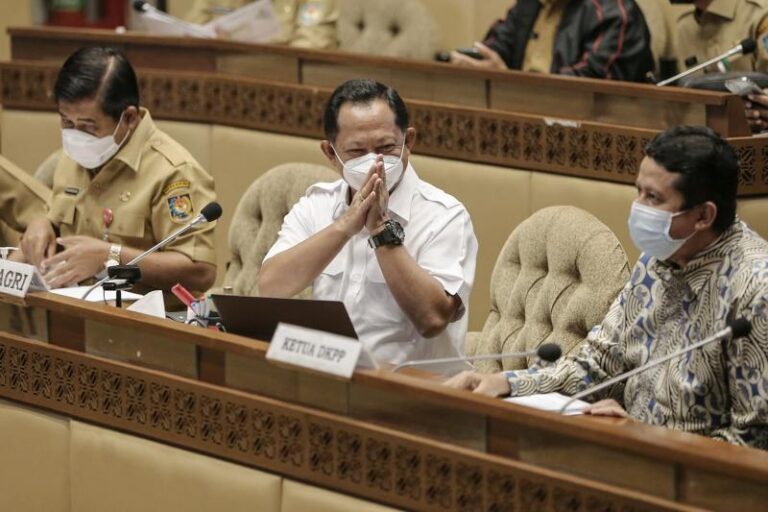 Belanja Pemda Wajib 40 Persen Produk Lokal