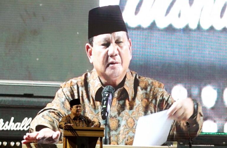 Prabowo Beri Hormat Pada Pamong Seluruh Indonesia