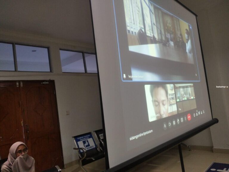 Buruh Penggali Tanah Dituntut 6 Tahun Penjara, Menangis Minta Keadilan