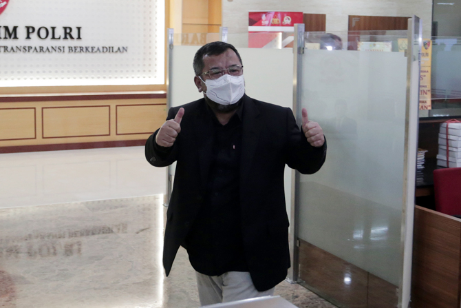 Pendiri ACT Terus Mengelak dari Pertanyaan Wartawan Usai Diperiksa