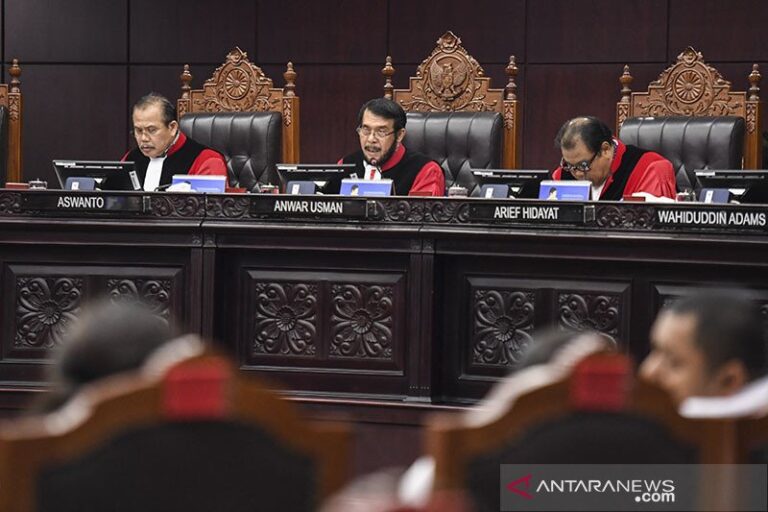 Gugatan Uji Materi Aturan Ganja Medis Ditolak MK