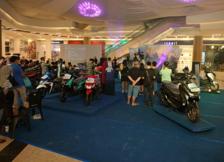 SMK Ibnu Sina Juara Mobile Legends Yamaha E-Sport Competition