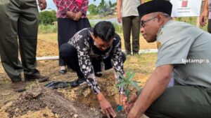 Kembangkan Agrowisata, SMKN I Gunung Kijang, Bintan Dapat Bantuan Bibit Mangga Unggul