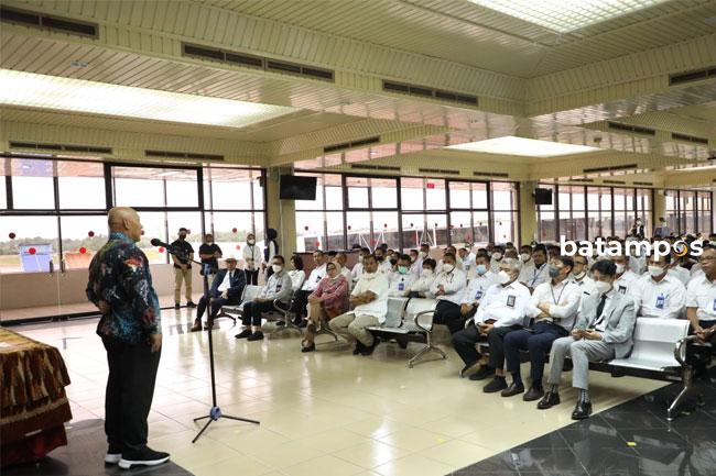 BP Batam Serahkan SK Pegawai Ke PT BIB