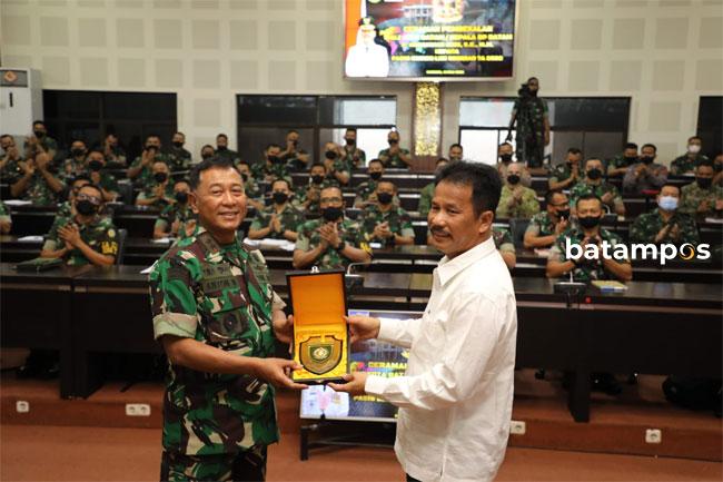 Kepala BP Batam Berikan Pembekalan Perwira Siswa TNI 