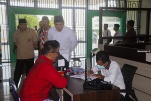 Ingin Pastikan Pelayanan Kesehatan Berjalan Baik, Roby Tinjau Puskesmas Mantang