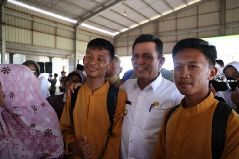 Gubernur Ansar Ahmad Fokus padsa Pendidikan Warga Kepri