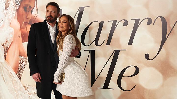 JLo Ganti Nama Jadi Jennifer Affleck