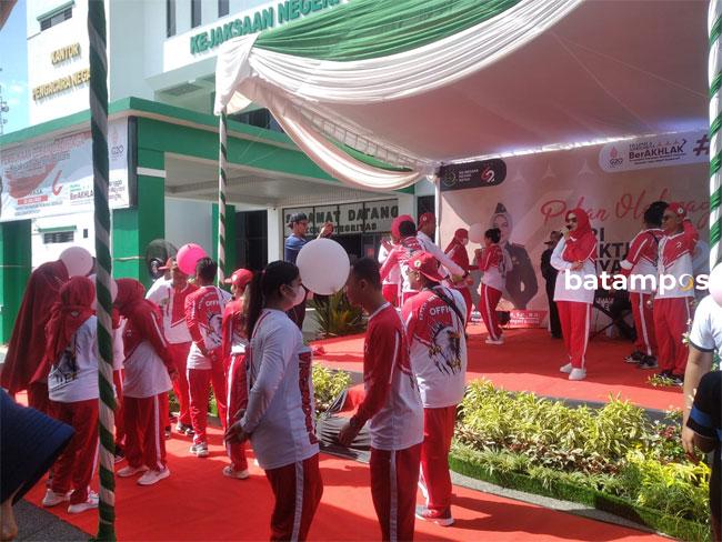 Kejari Batam Gelar Jalan Santai dan Berbagai Perlombaan