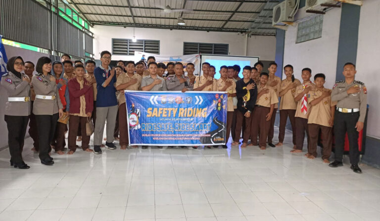 Safety Riding Bersama Yamaha Gear 125