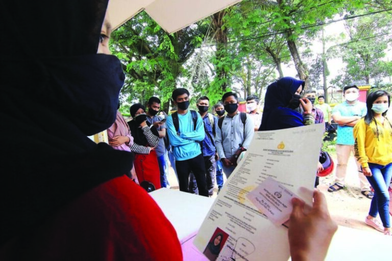 Pencari Kerja Kian Ramai, Permintaan SKCK dan Kartu Kuning Semakin Meningkat