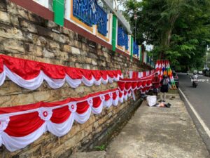 Pedagang Bendera dan Atribut HUT Kemerdekaan mulai Bermunculan