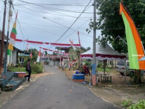 Sambut HUT Kemerdekaan, Warga mulai Hiasi Perkampungan