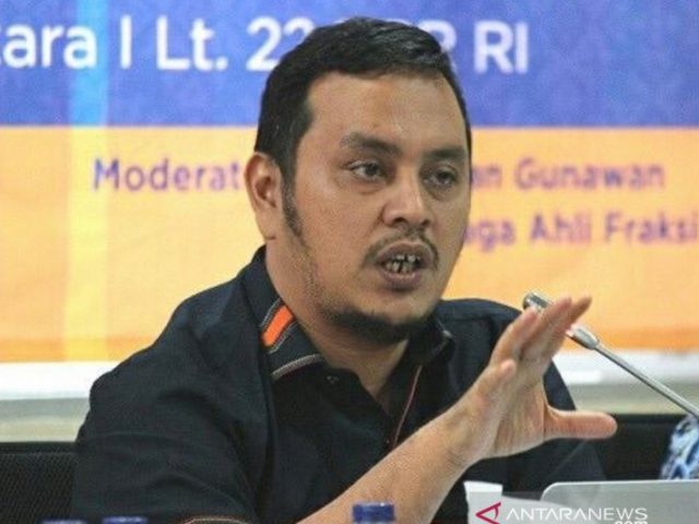 Banyak Fraksi Tolak RUU Sisdiknas, Hilangnya TPG Bisa Ancam Kesejahteraan Guru