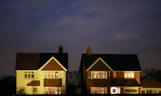 Eropa Krisis Energi, Rusia Justru Bakar LNG di Perbatasan Finlandia