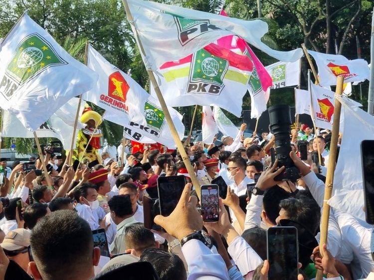 Pendaftaran Peserta Pemilu Gerindra-PKB Lumpuhkan Jalan Depan KPU RI