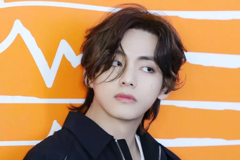 V BTS Lampaui 50 Juta Follower di Instagram