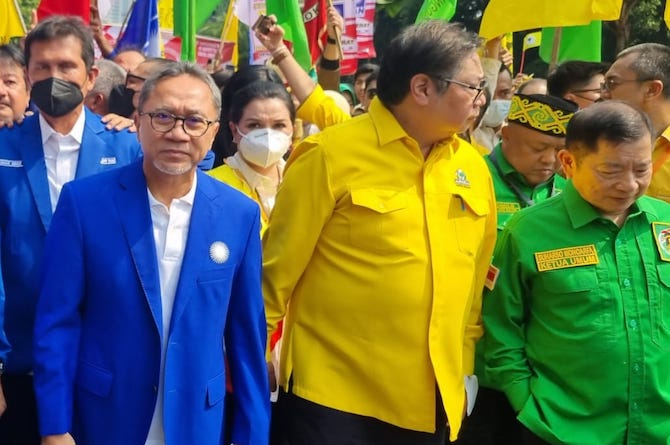 Berharap Berkah Agustus, Zulhas Turun Langsung Daftarkan PAN ke KPU