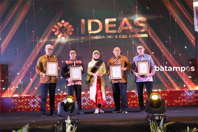 Kepala BP Batam Raih Anugerah Sebagai Pemimpin Lembaga Negara Terpopuler