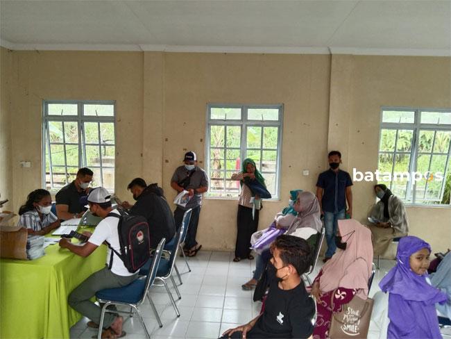 Warga Tanjunguncang Serbu Kantor Lurah