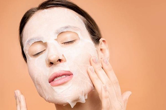 Jangan Langsung Cuci Muka Setelah Memakai Sheet Mask