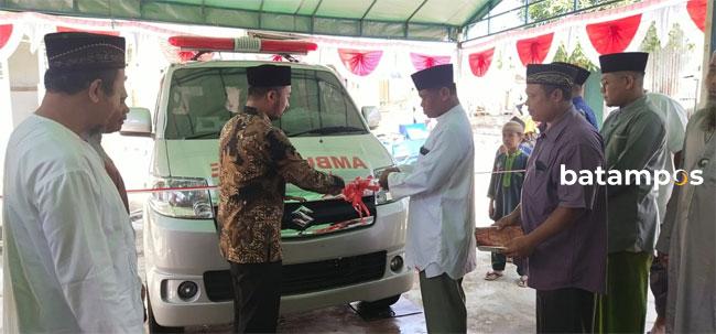 Mobil Ambulans untuk Masjid Al Mujahidin MKGR Batuaji