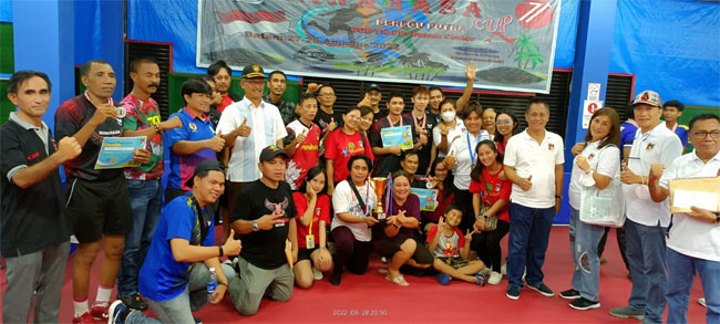 Kerukunan Keluarga Minahasa Batam Gelar Turnamen Tenis Meja, Diikuti Atlet Nasional