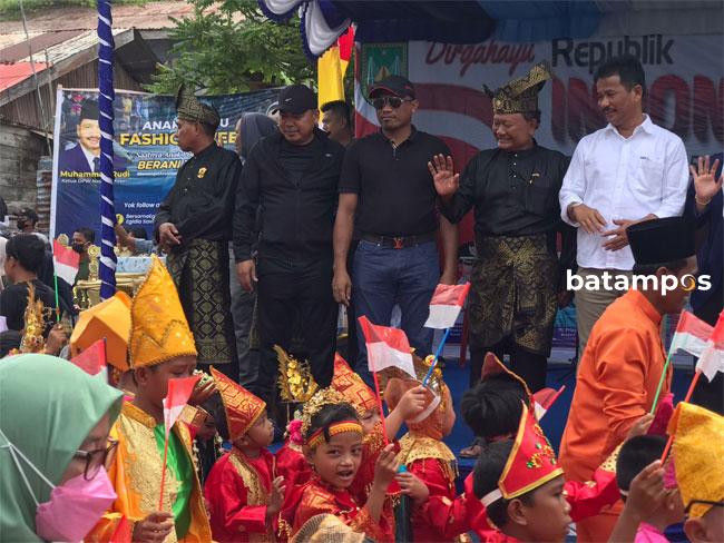 Festival Pawai Budaya Masyarakat Pesisir Batam Berlangsung Meriah