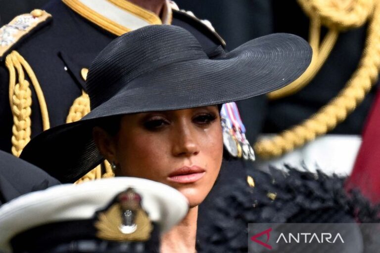 Tur Kerajaan Ternyata Anggota Kerajaan Dapat Gaji