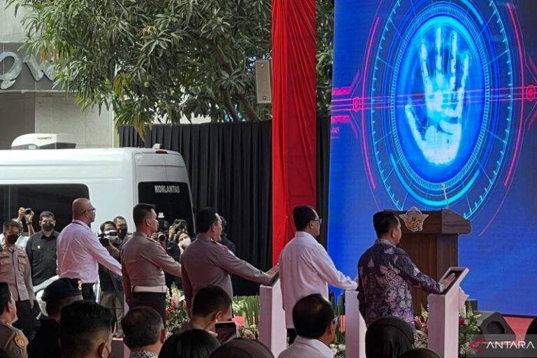 Kapolri resmikan ETLE 8 Polda pada HUT Lalu Lintas Bhayangkara