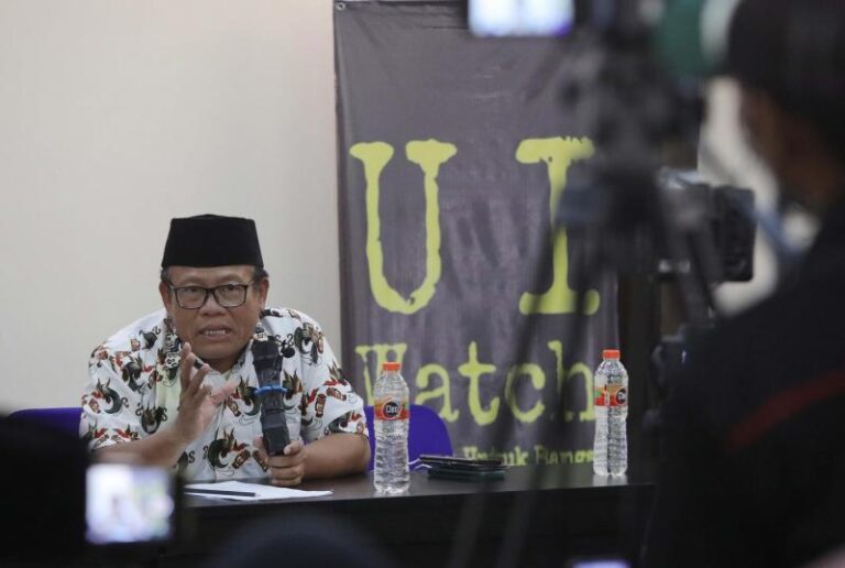 IPW Tantang Robert Lapor Polisi Soal Konsorsium 303 Sambo