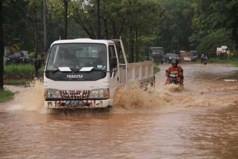Banjir Masih Terjadi di Batuaji dan Sagulung