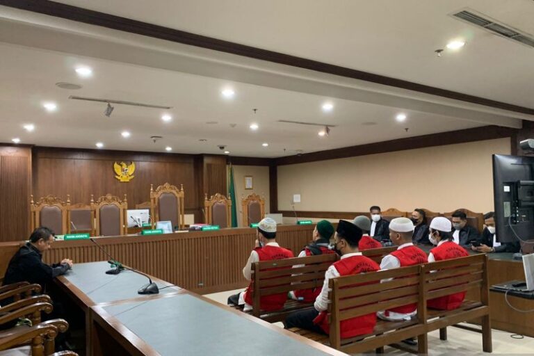 Pengeroyok Armando Divonis 8 Bulan Penjara