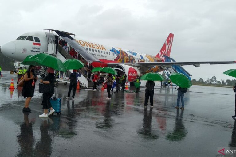 AirAsia Layani Rute Jakarta-Silangit