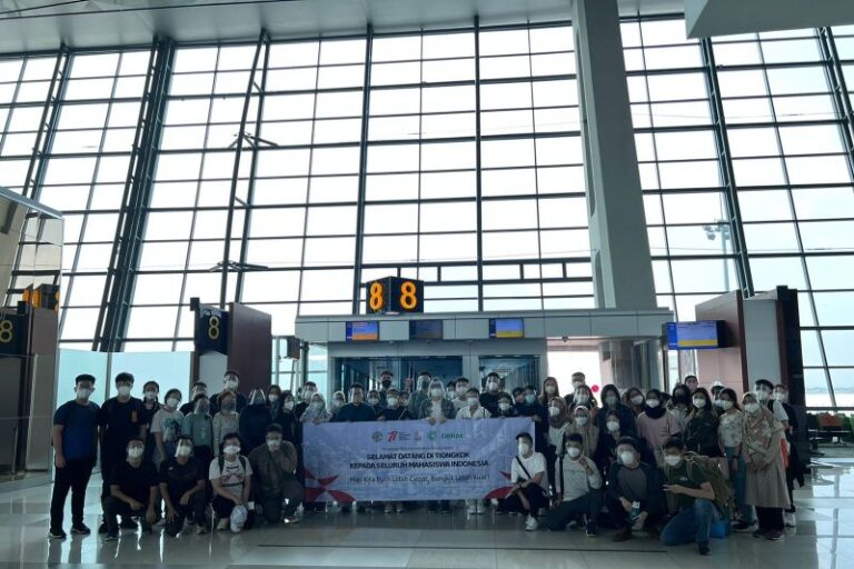 125 Pelajar Indonesia Kembali ke Tiongkok