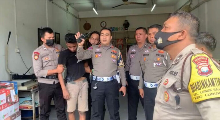 Polisi Tangkap Komplotan Pencuri Besi di Nagoya