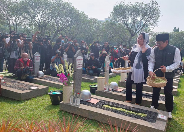 Puan-Cak Imin Buka Sinyal Koalisi Seusai Ziarah ke Makam Taufik Kiemas