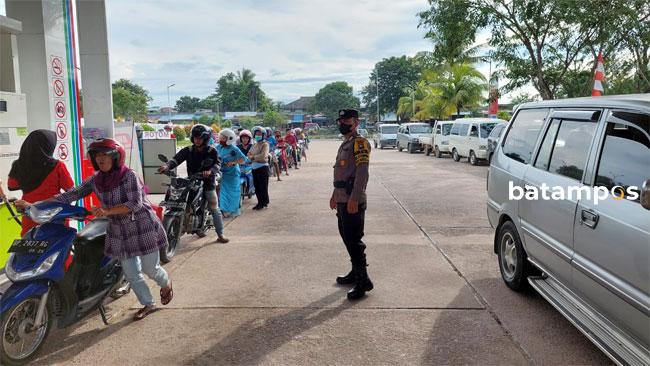 Harga BBM Naik, Polsek Batuaji Lakukan Pengaman di Seluruh SPBU