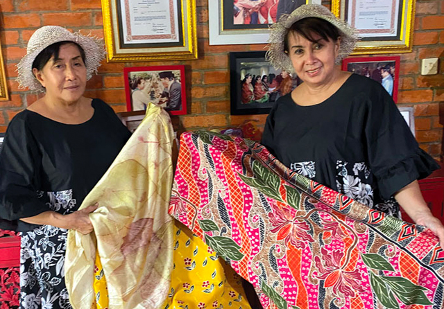Ibu Guru Kembar, Rossy dan Rian, Pendiri Sekolah Darurat Kartini