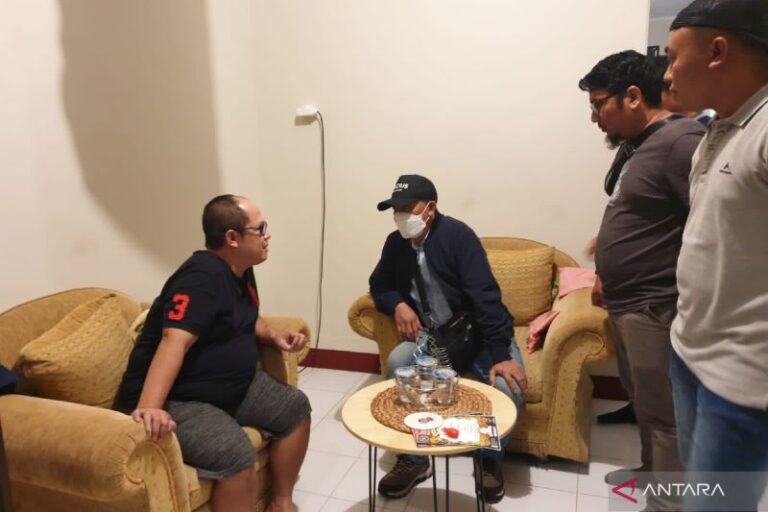 Tim Kejagung Tangkap Terpidana Proyek Gedung DPRD Madiun di Mataram