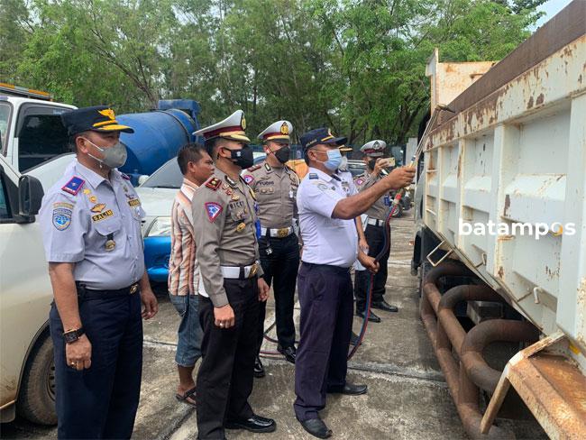 Dinas Perhubungan Rutin Razia Kendaraan ODOL