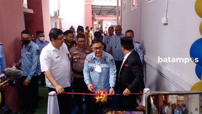 Kakanwil Kemenkumham Kepri Resmikan Aula Sidang Online di Rutan Batam