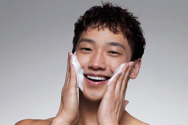 Skincare Juga Penting untuk Pria, Atasi Masalah Jerawat hingga Kulit Berminyak