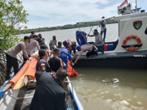 Ditemukan Mayat Mengapung di Perairan Hutan Bakau, Pulau Kisah, Karimun Tanpa Identitas