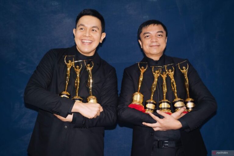 Tulus Raih 7 Piala AMI Awards 2022
